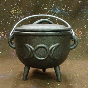 3.75″ Triple Moon Cast Iron Cauldron